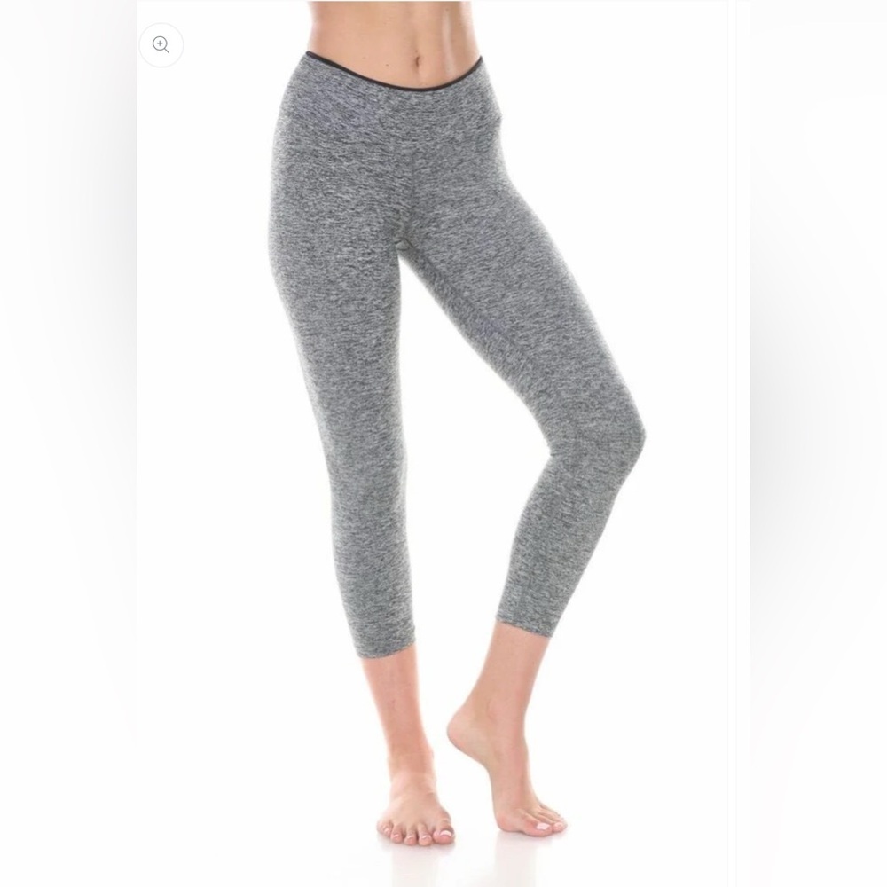Koral Core Mystic Capri Space Dye Athleisure Leggings Heather Grey Black Women M